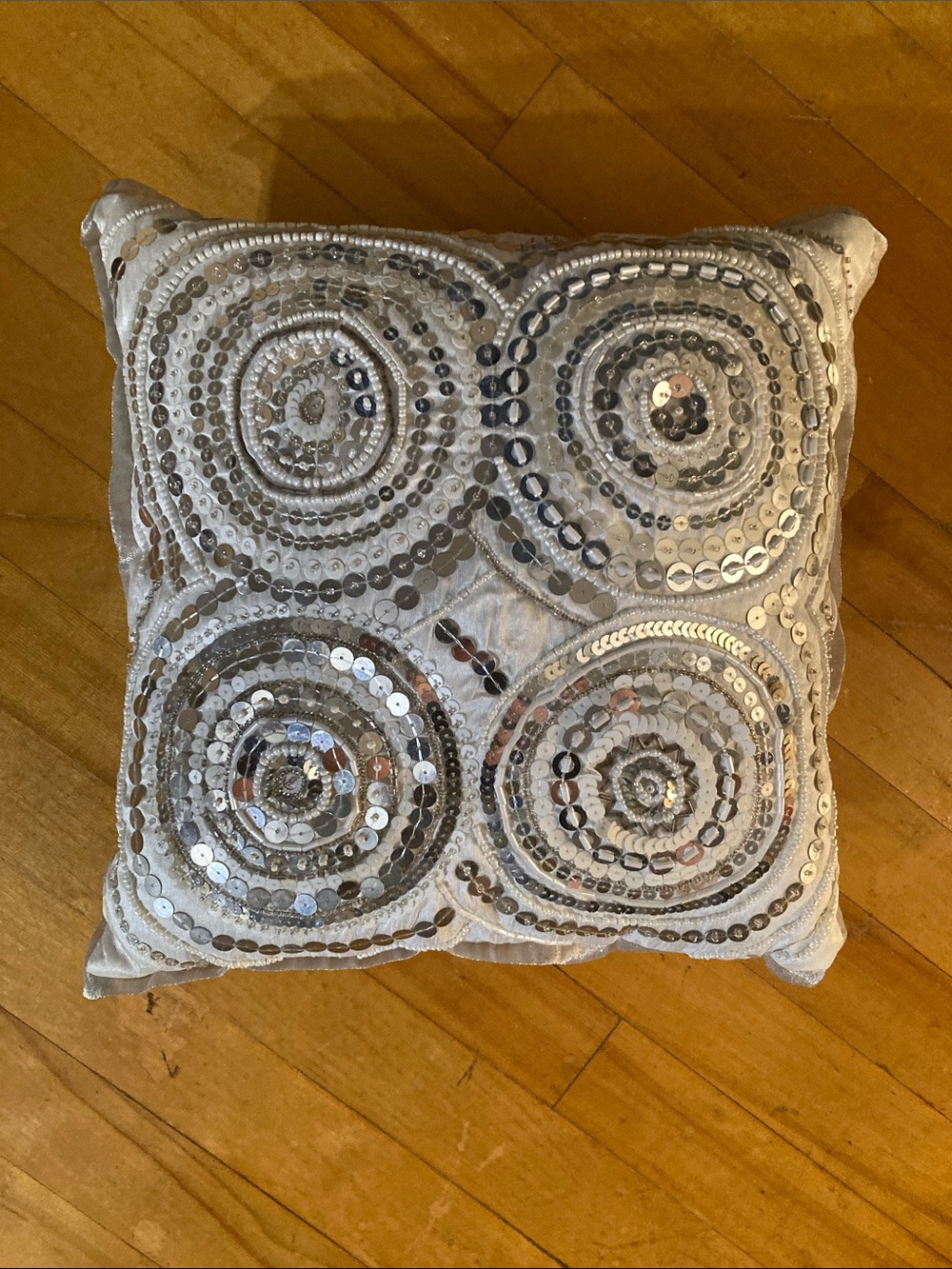 ✴️ [3/$20] Sequin Circle‎ Accent Pillow - Silver/White
